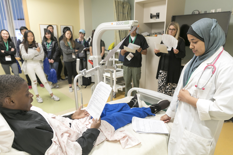 Inspiring Youth To Pursue Health Care Careers Kaiser Permanente Look 