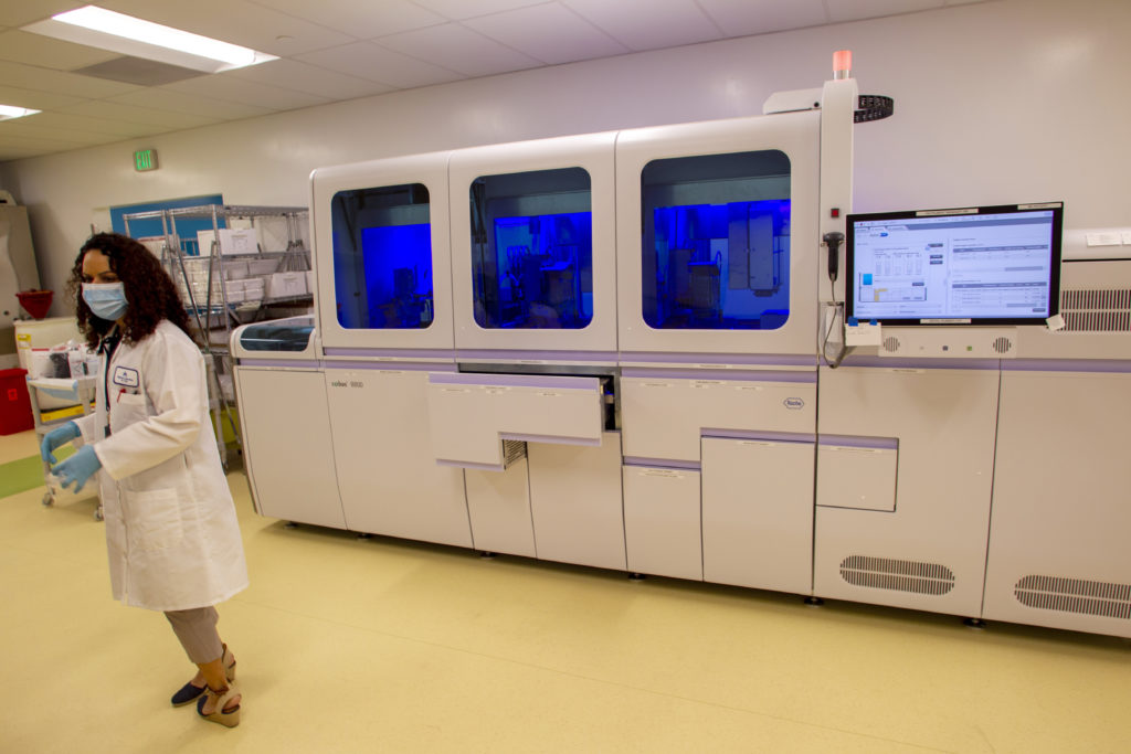 _S8E3311 Kaiser Permanente Look insideKP Northern California